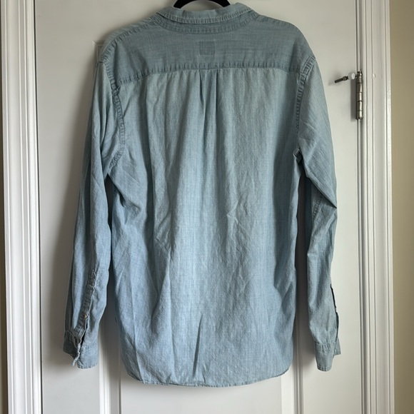 Men’s J Crew Chambray Button Down - Size L - Picture 4 of 5